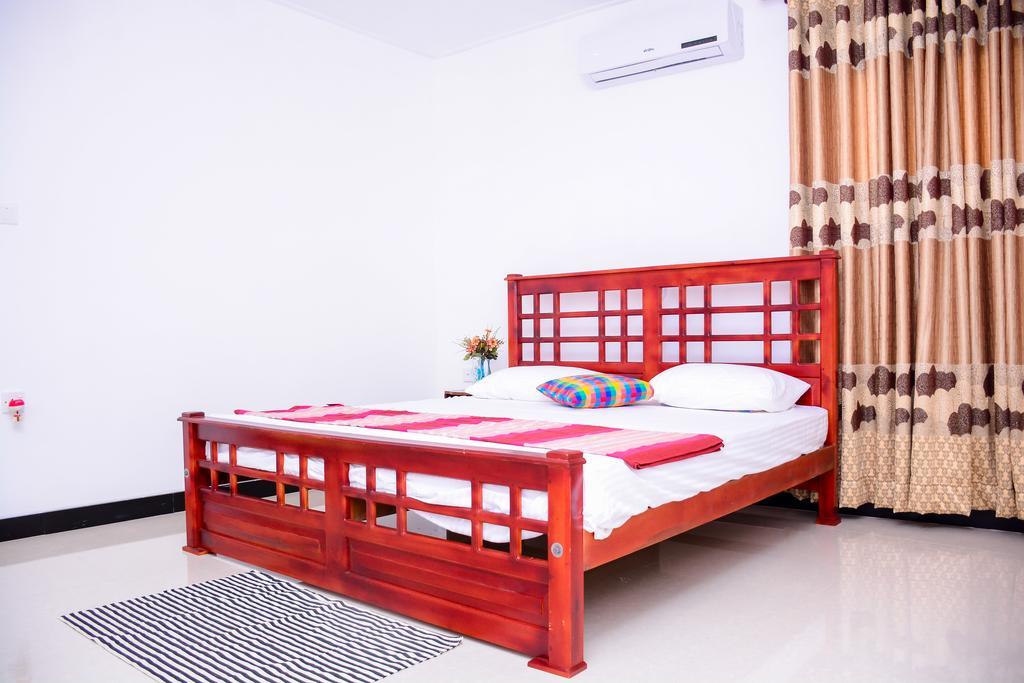 Joseph Family Villa Negombo Esterno foto