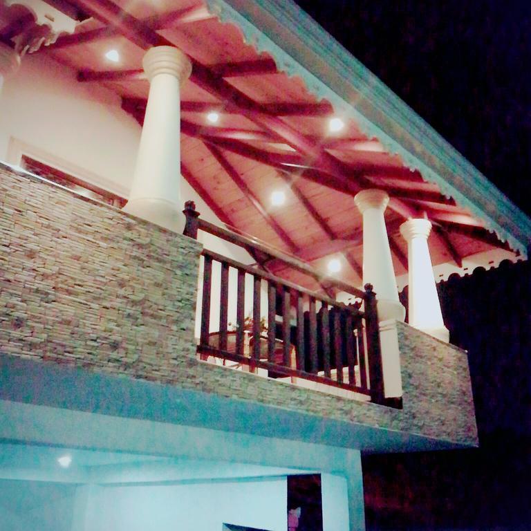 Joseph Family Villa Negombo Esterno foto