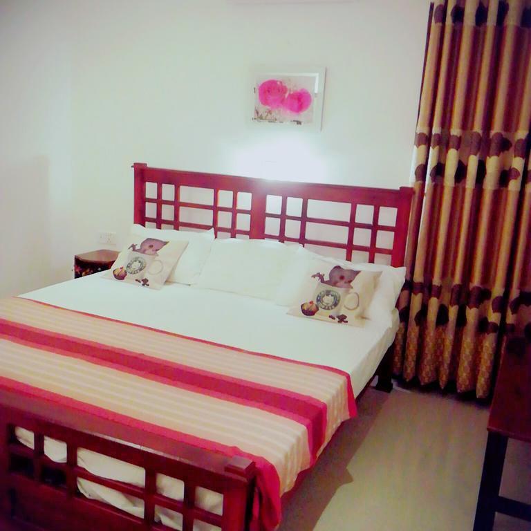 Joseph Family Villa Negombo Esterno foto