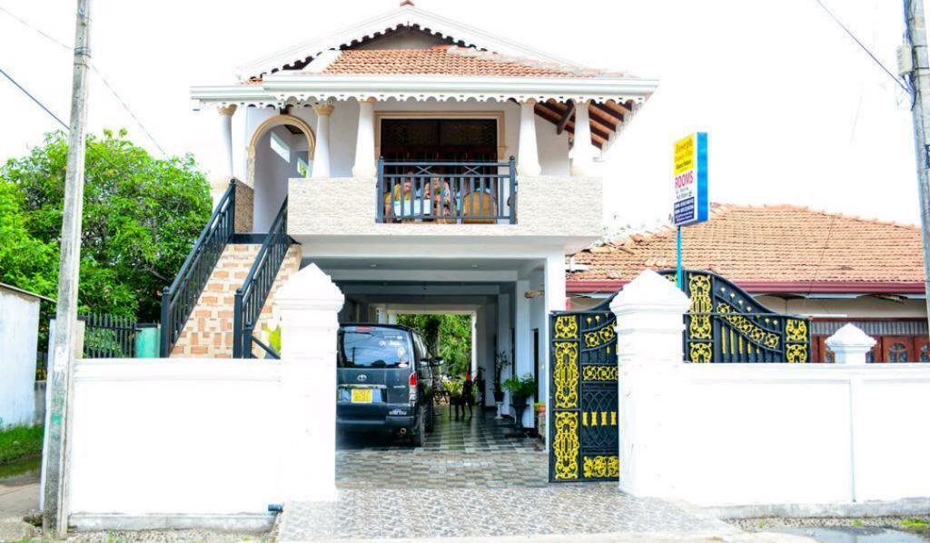 Joseph Family Villa Negombo Esterno foto