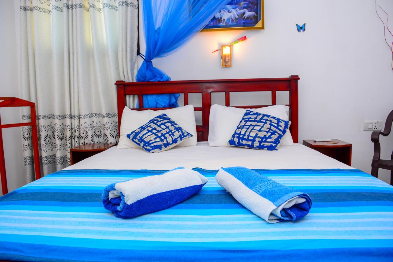 Joseph Family Villa Negombo Esterno foto