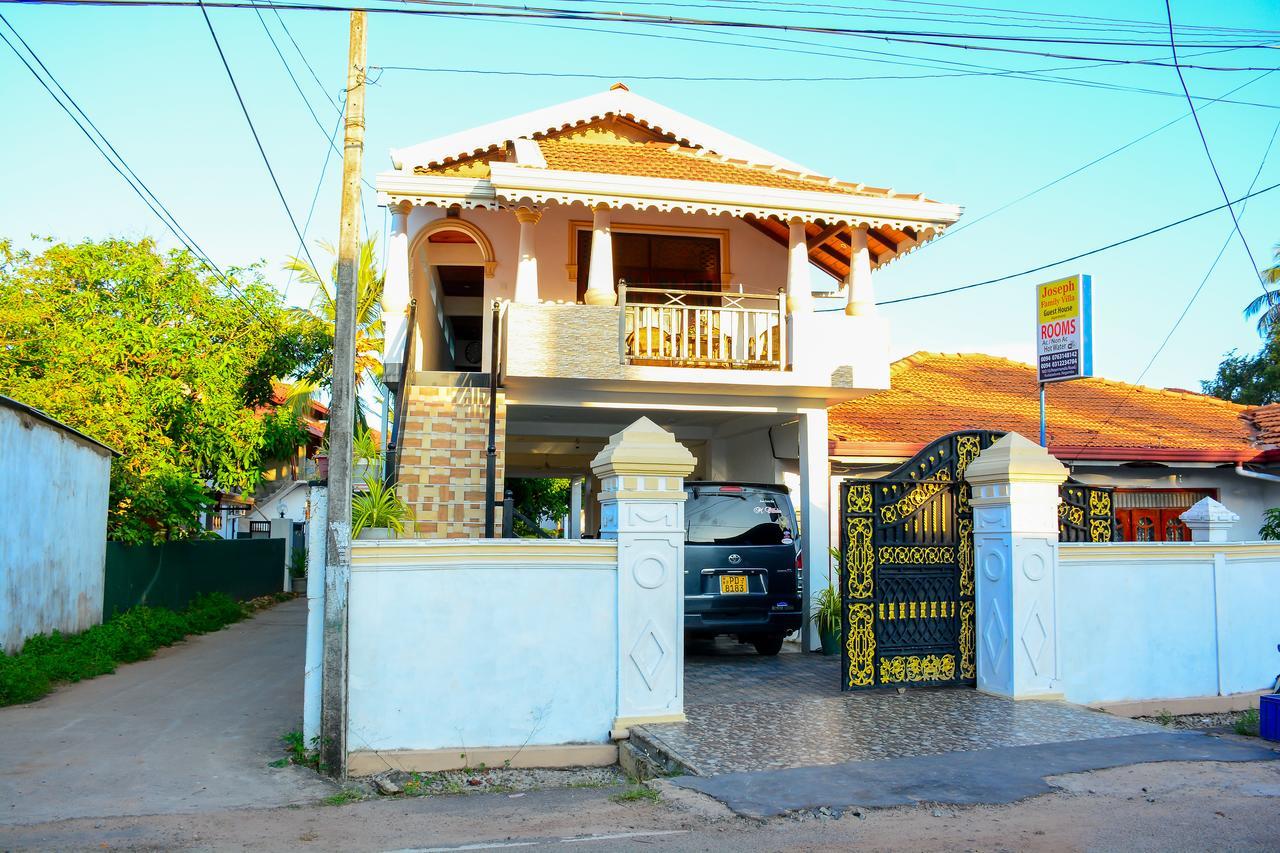 Joseph Family Villa Negombo Esterno foto
