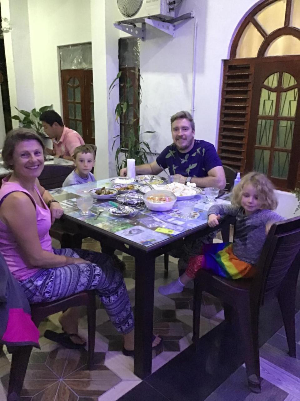 Joseph Family Villa Negombo Esterno foto